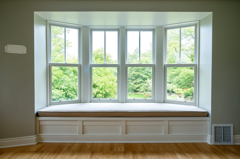 Bay Windows with Dummy Sash and Lead Design in Fanlights